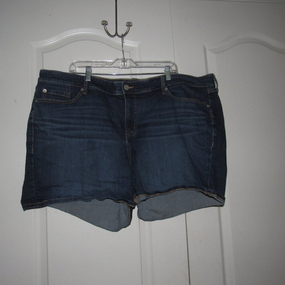 Torrid Perfect 3.5” Dark Wash Denim Shorts Plus Size 26 High Rise Stretch Casual - Picture 2 of 6